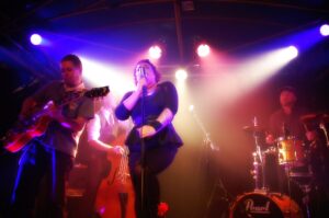 Apéro-concert Rockabilly @ Cité souterraine de Naours